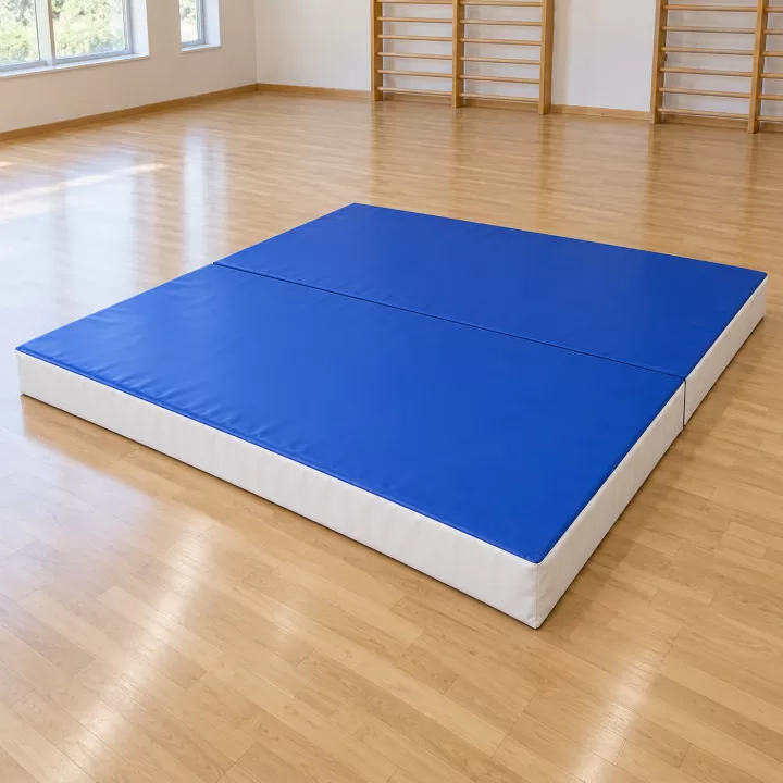 Мат спортивный гимнастический складной 200 × 200 × 20 см