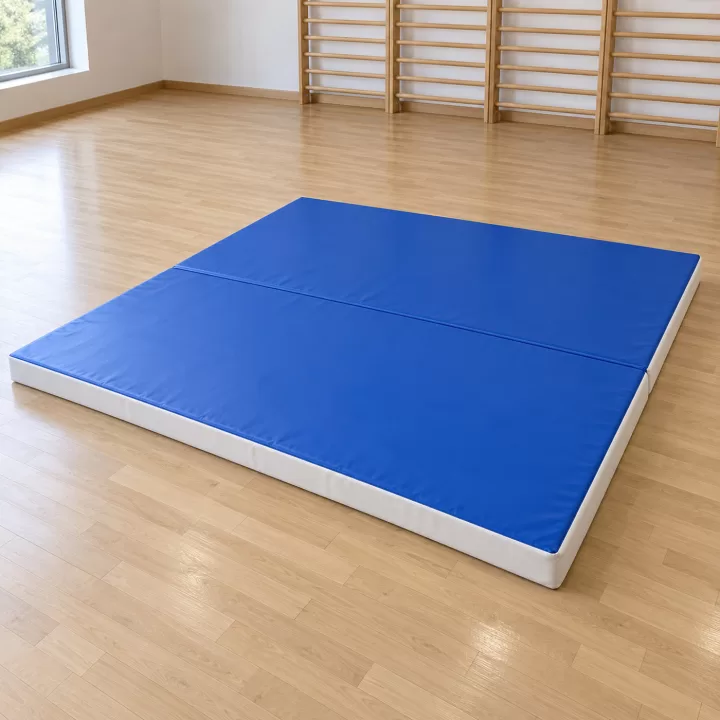 Мат спортивный гимнастический складной 200 × 200 × 10 см
