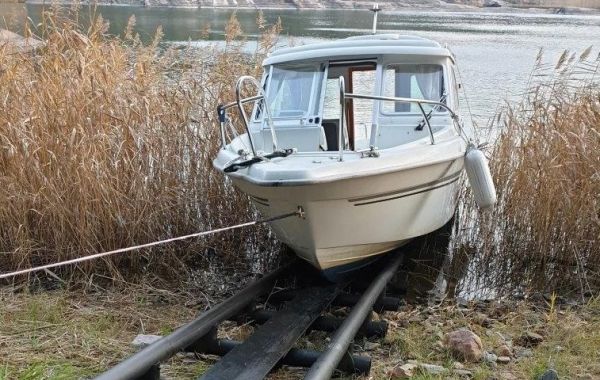 Раздвижной слип Причал L – 9.5м 1250 кг