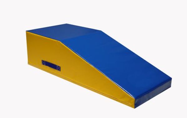 Трамплин 150 x 60 x 40 см