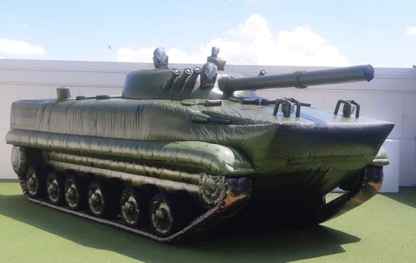 Надувной танк БМП-3
