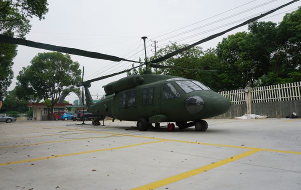 Надувной вертолет Blackhawk