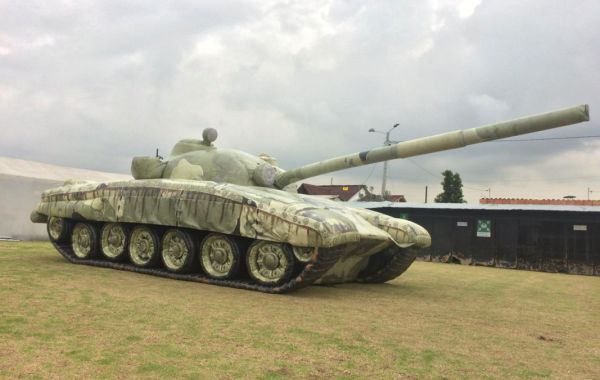 Надувной танк Т-72