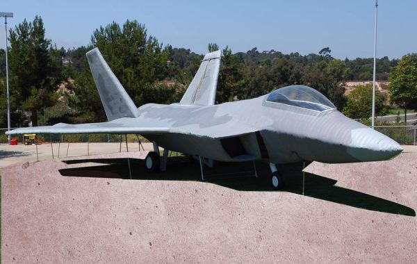 Надувной F-22 Raptor Jet