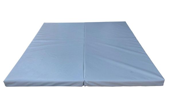 Мат складной для спортзала 200 х 200 х 10 см